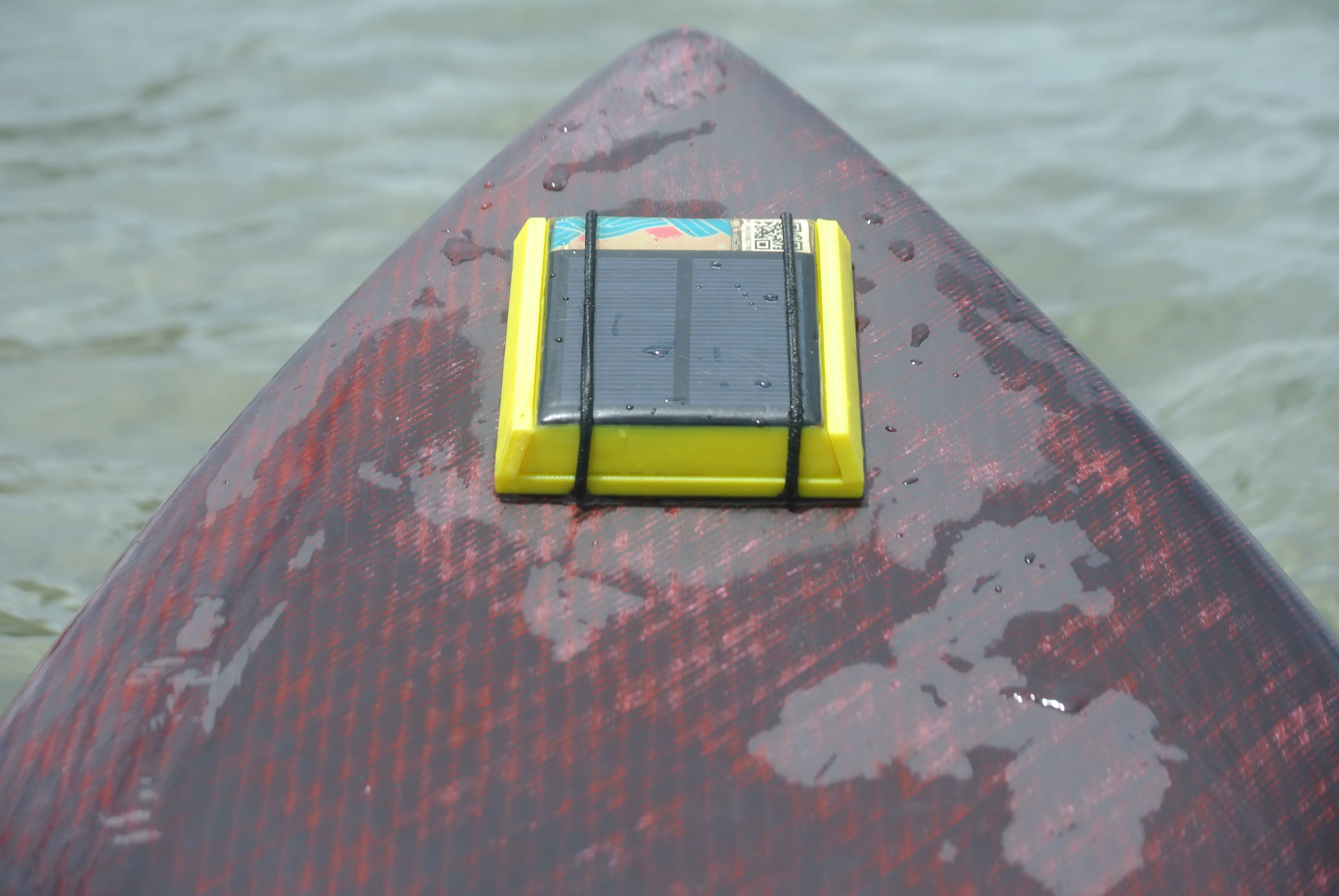 Tracker on foilboard